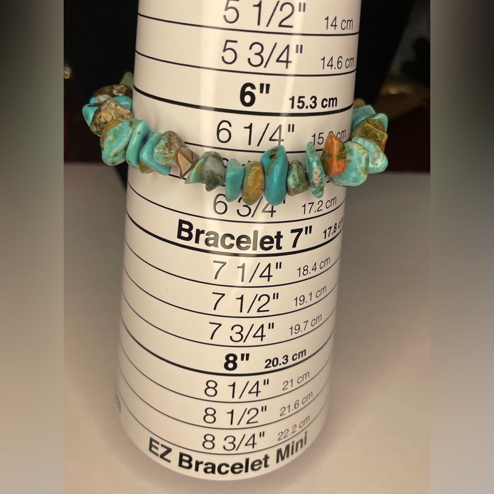 Beautiful Stone Chip Bracelet - Picture 4 of 4